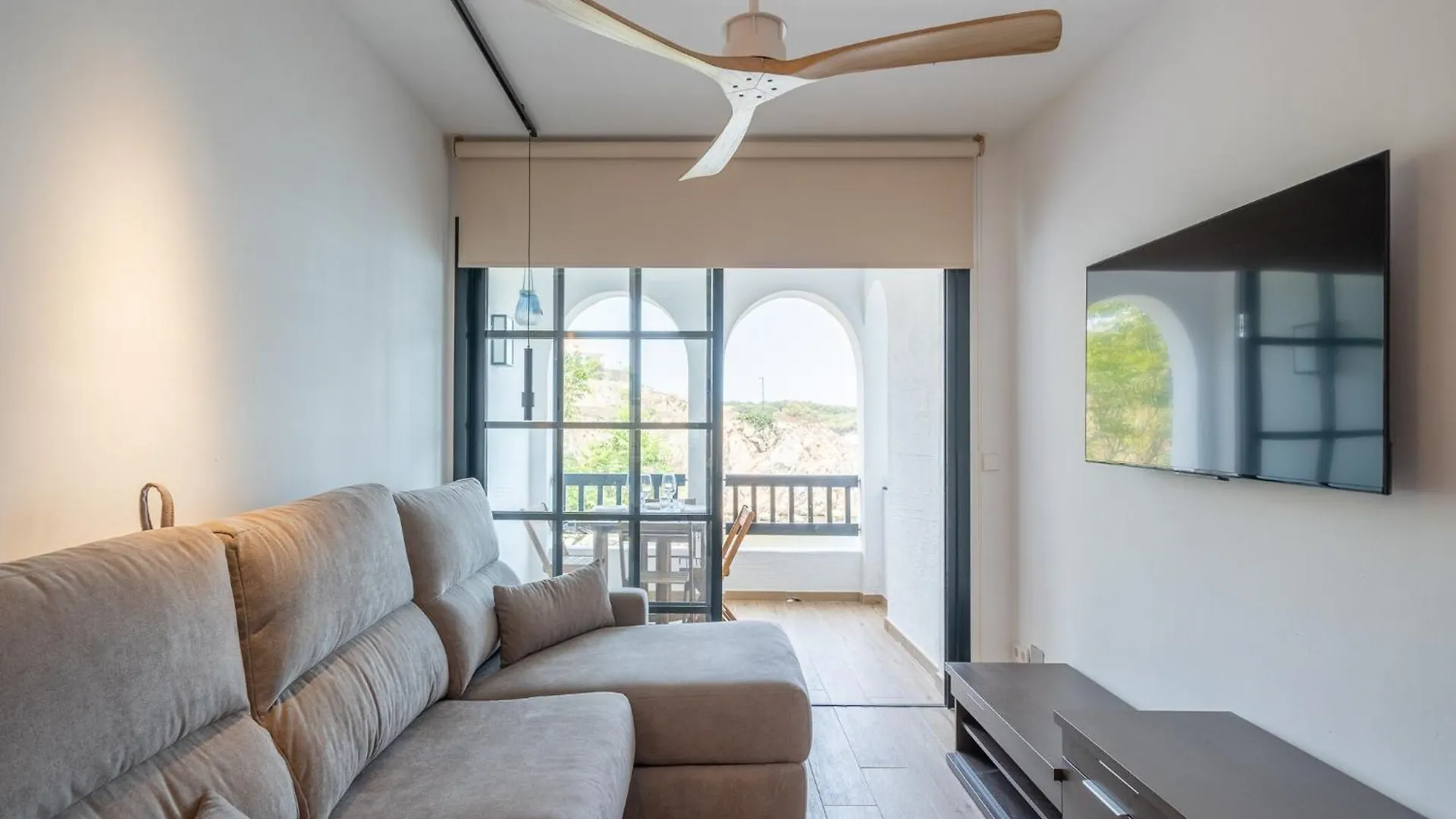 Cozy Seaside Apartment With Garden L'Escala