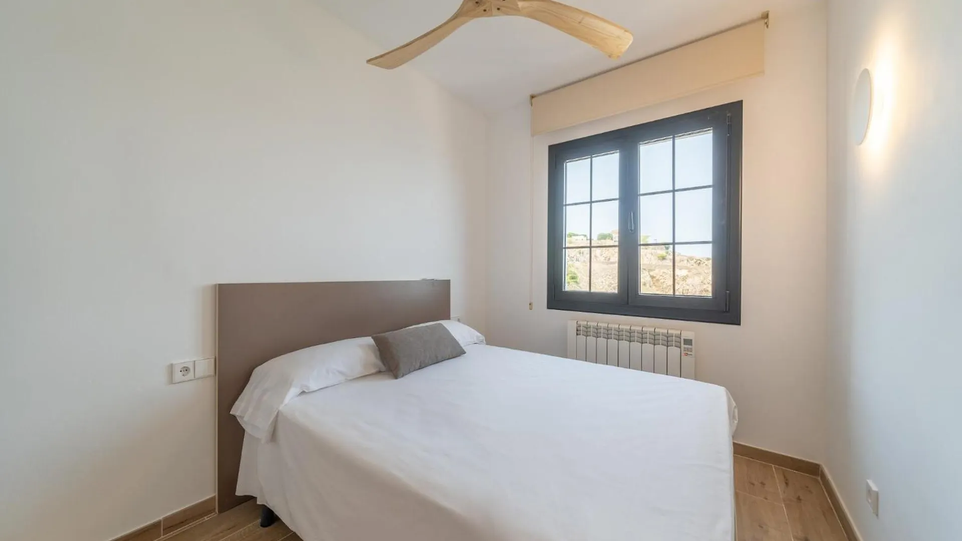 Cozy Seaside Apartment With Garden L'Escala